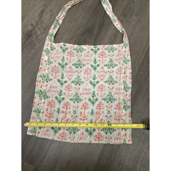 Free People Red and Green Sling Bag - Picture 4 of 5